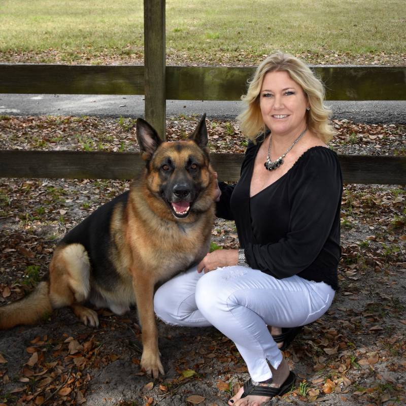 Kimberly Brown, Broker